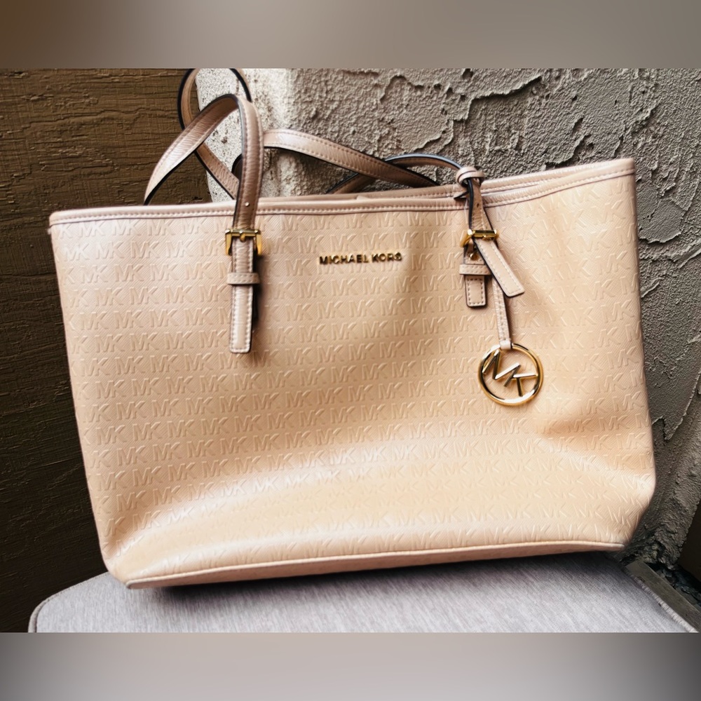 Michael Kors Jet Set Carryall Tote